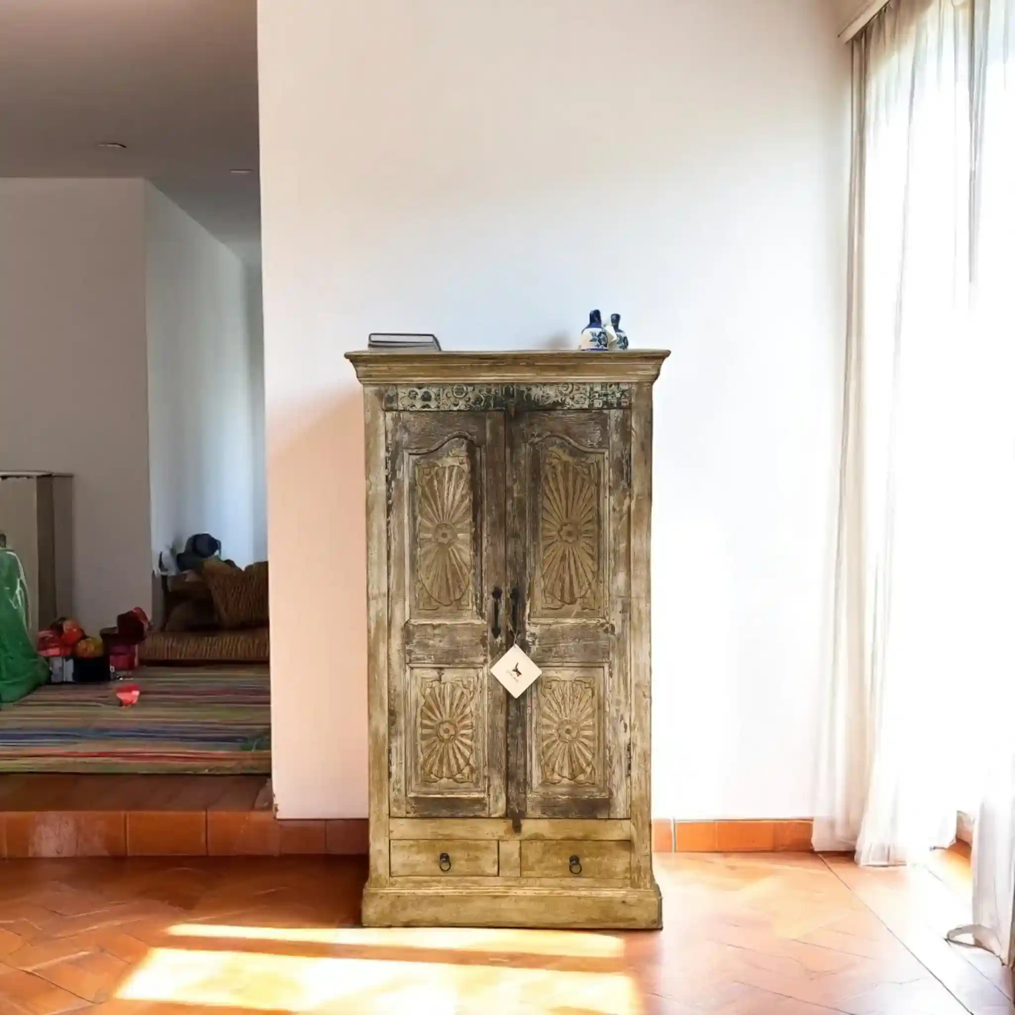 Cabinet and Cupboard