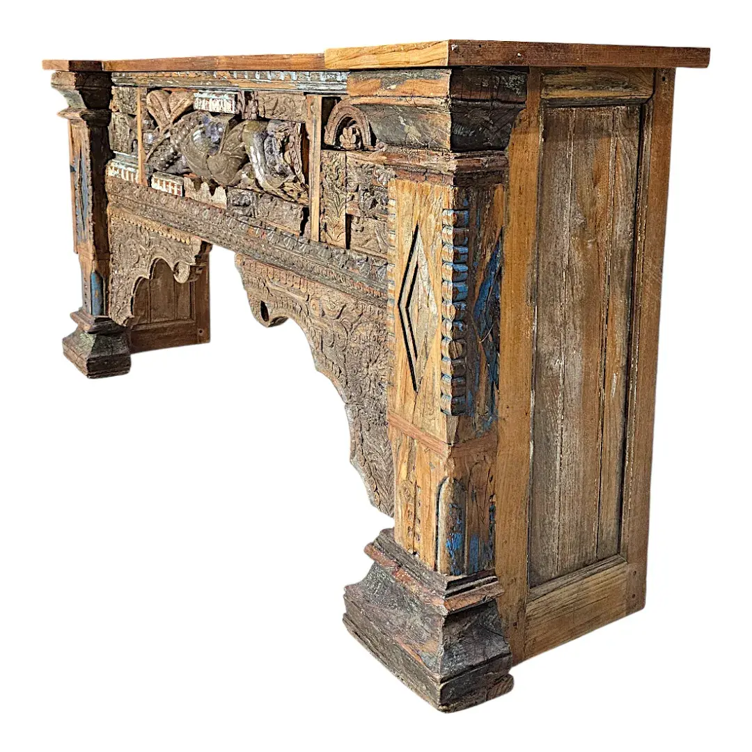 La Consola del Arco de Tallado | Ornate Arched Carving Console