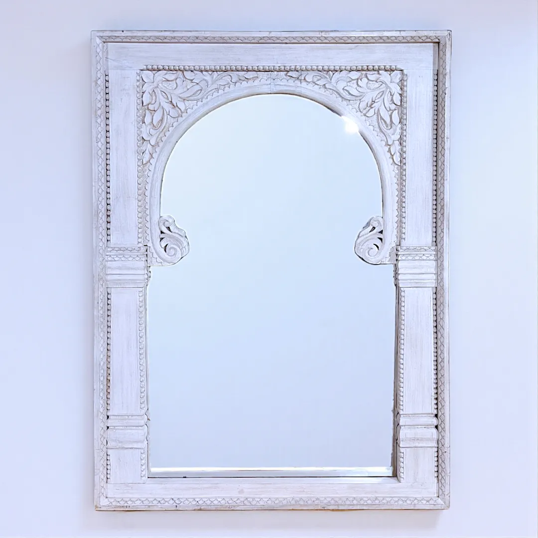 The Mihrab Reflection Mirror