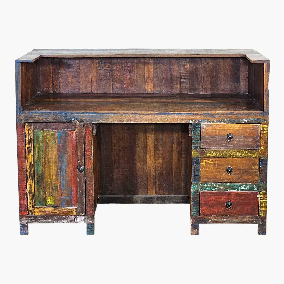 The Sentinel's Story Reception Counter / Desk