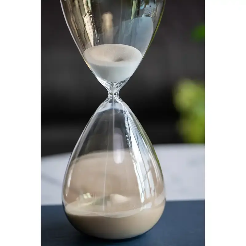 Diagonal Hourglass