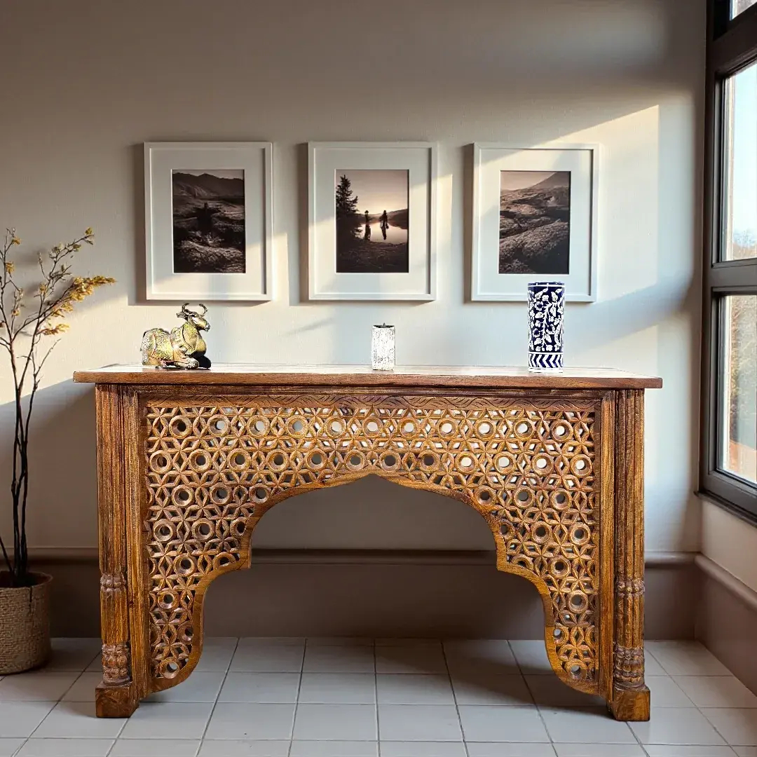 Bâb Al-Jali Sculptural Console
