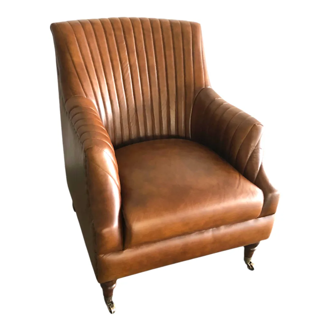 The Cognac Club Comfort Chair ( كرسي النادي المريح)