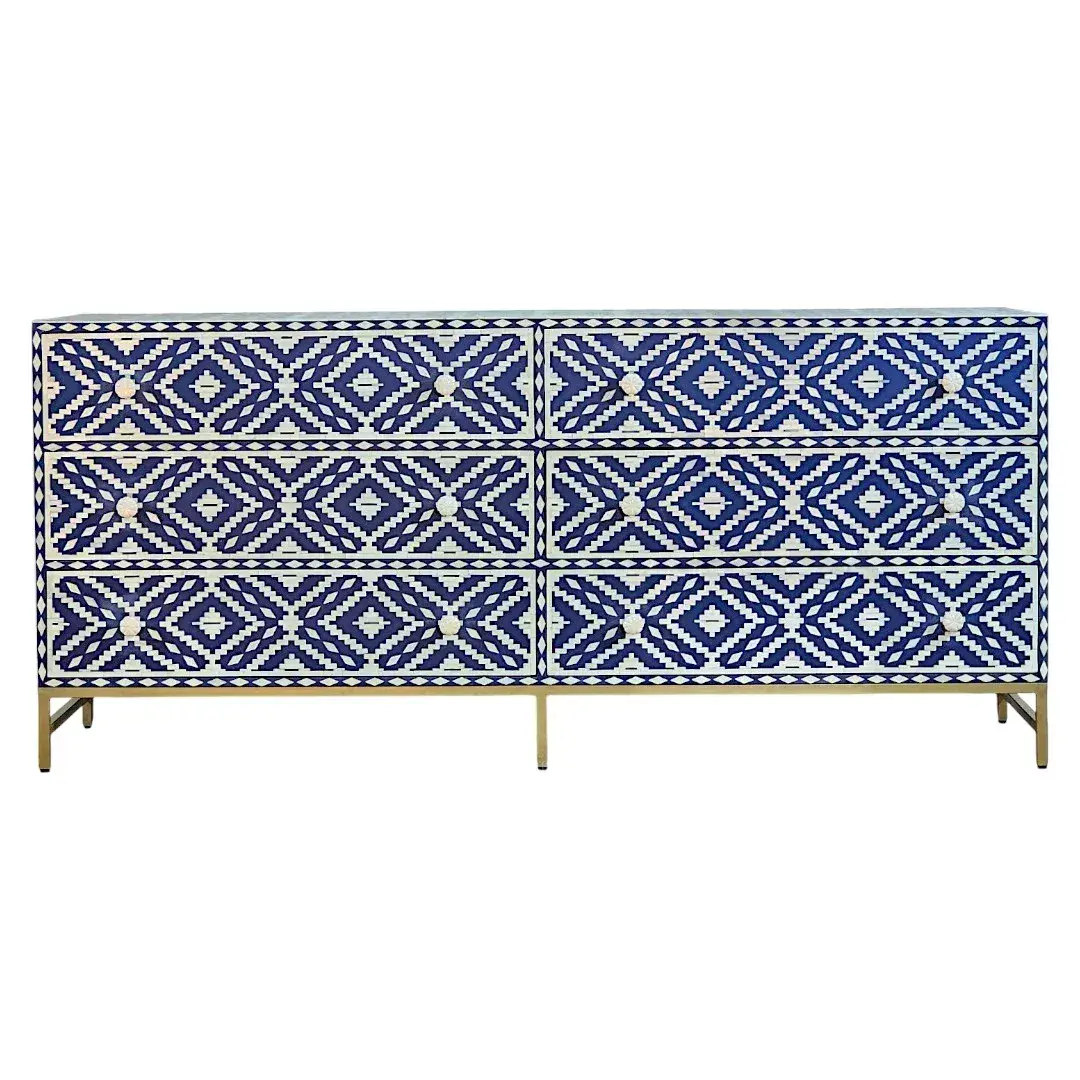 The Azur Geometric Chest