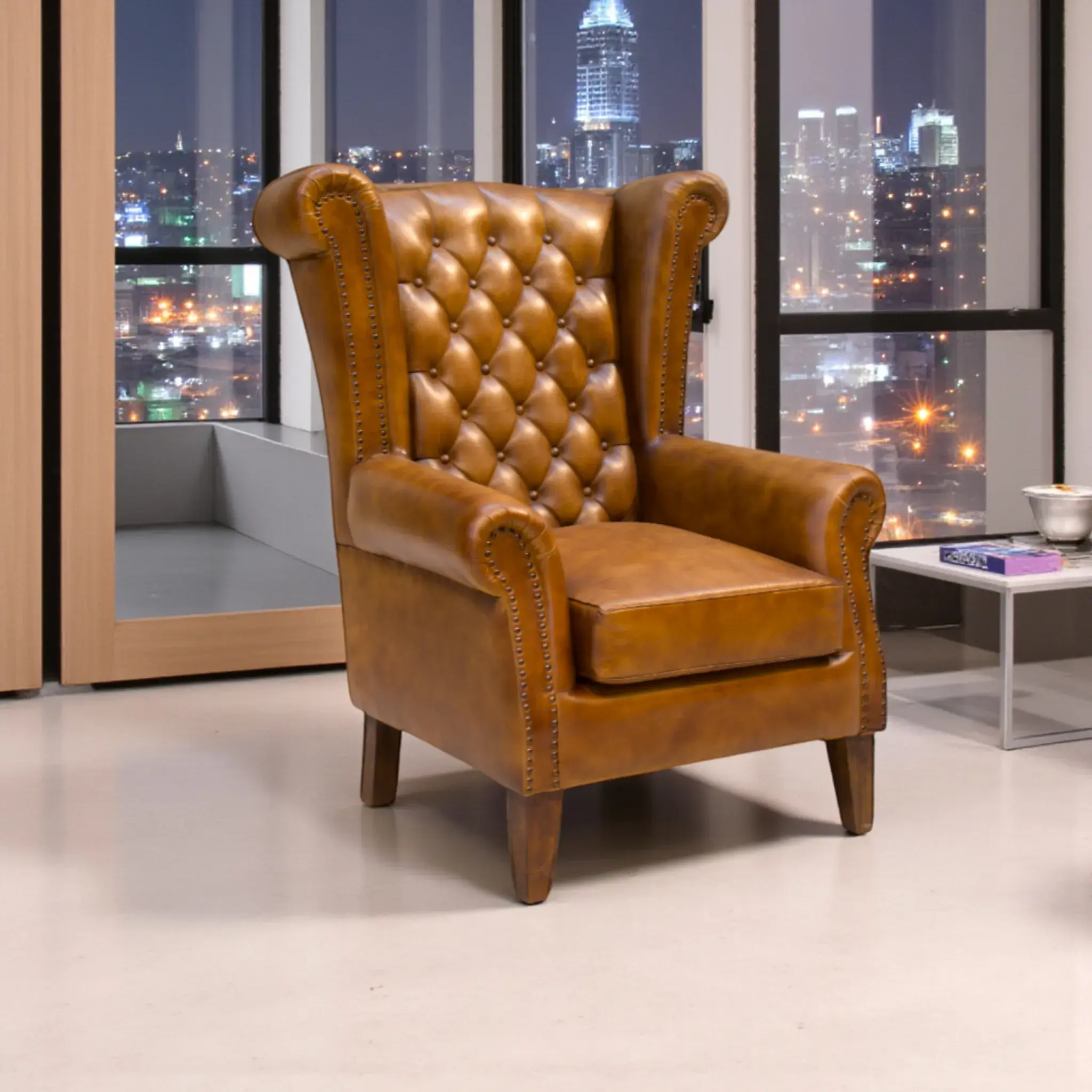 Le Fauteuil 'Al Mansour' en Cuir Patiné