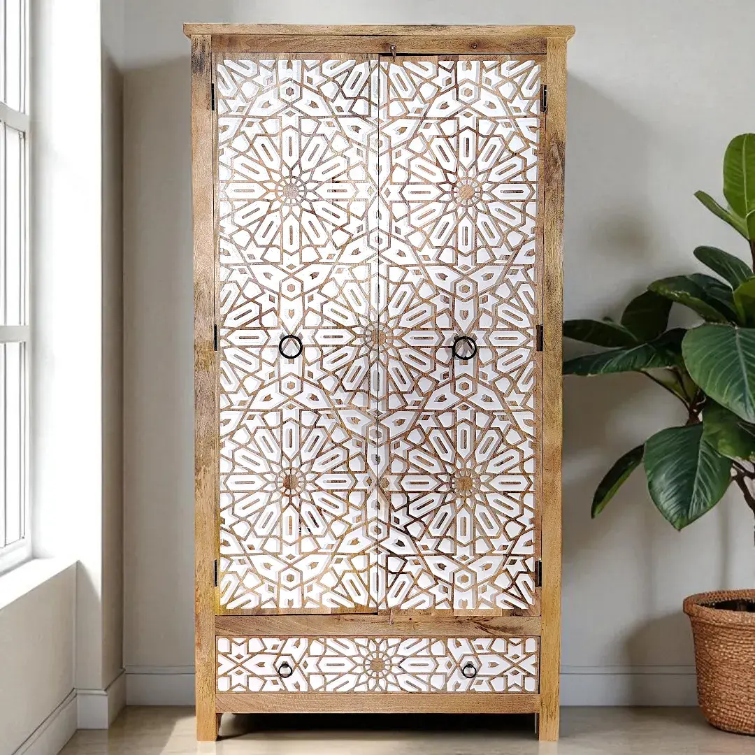 Najmat al-Falak (نجمة الفلك - Star of the Cosmos)