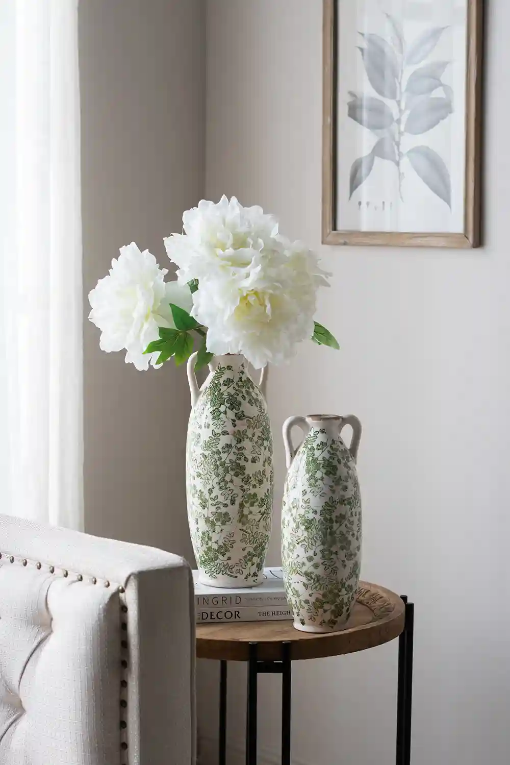 The Ivy & Blossom Amphora