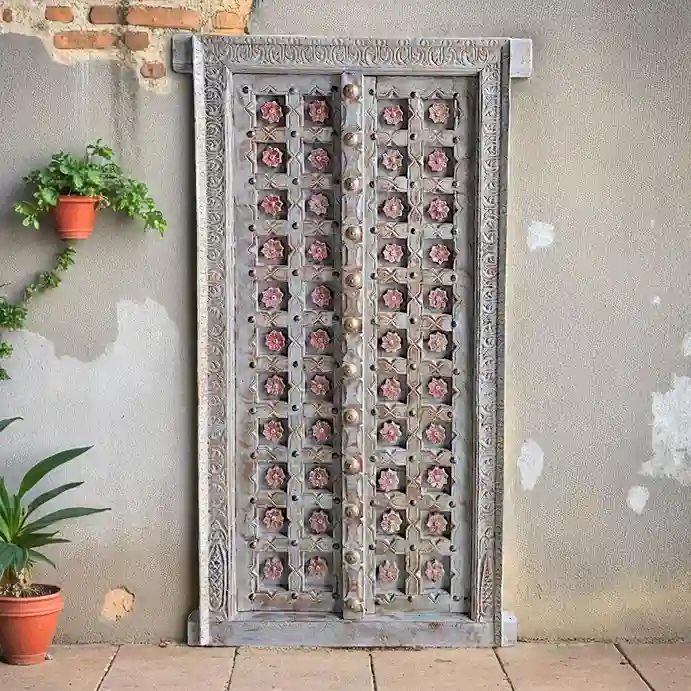 Puerta Flor Rosa: Patina Carved Door with Rosette Inlays